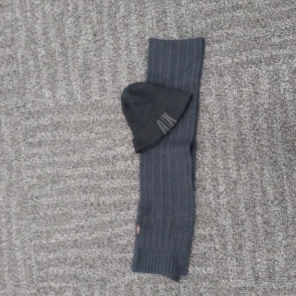 Armani Exchange beanie and scarf 🧣 combo - Picture 1 of 7